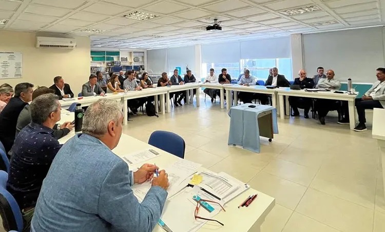 Primera Junta Directiva