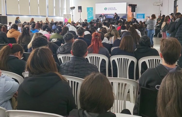 Charla UNAHUR