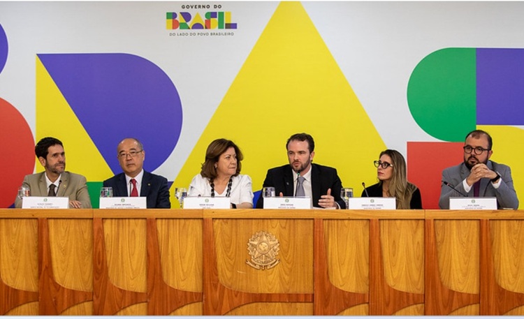 Entrevista Ministros