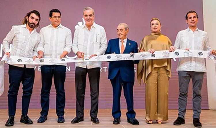 El Santo Domingo Bay relanza