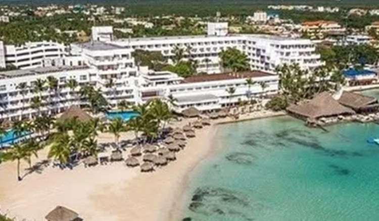 El Santo Domingo Bay